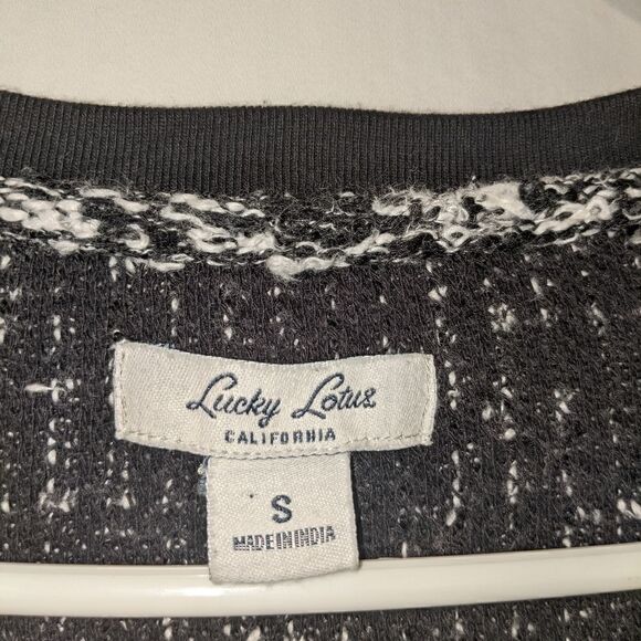 LUCKY LOTUS Black & White Boucle Sweater Small - Picture 3 of 8